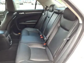 Chrysler 300 2023 AWD Touring L 4dr Sedan