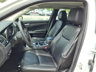 Chrysler 300 2023 AWD Touring L 4dr Sedan