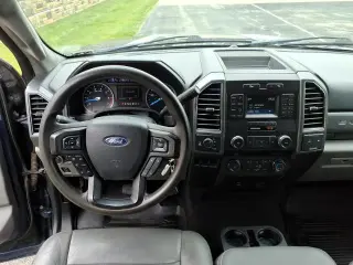 Ford F-250 Super Duty 2019 4x4 King Ranch 4dr Crew Cab 6.8 ft. SB Pickup