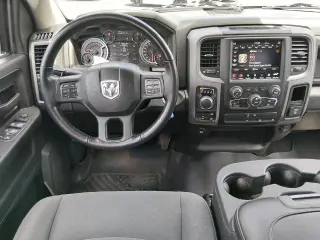 Ram 1500 Classic 2021 4x4 Tradesman 4dr Crew Cab 5.5 ft. SB Pickup