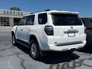 Toyota 4Runner 2024 4x4 SR5 Premium 4dr SUV