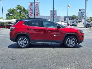 Jeep Compass 2025 4x4 Limited 4dr SUV