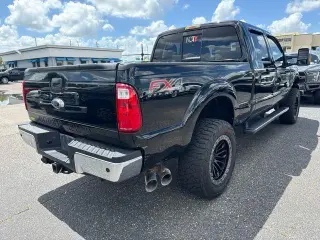 Ford F-350 Super Duty 2016 4x4 XLT 4dr Crew Cab 6.8 ft. SB SRW Pickup
