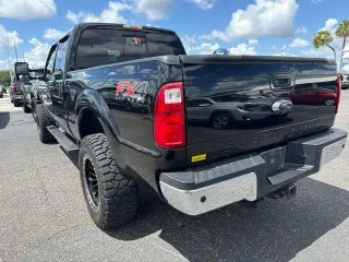 Ford F-350 Super Duty 2016 4x4 XLT 4dr Crew Cab 6.8 ft. SB SRW Pickup