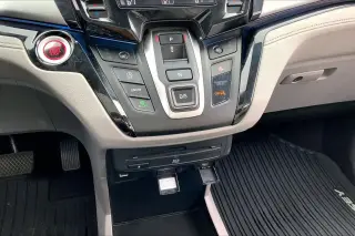 Honda Odyssey 2023 Touring 4dr Mini-Van