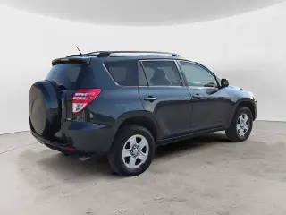 Toyota RAV4 2009 4x4 Base 4dr SUV w/ Third Row Package