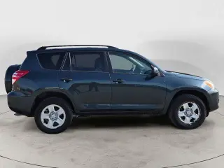 Toyota RAV4 2009 4x4 Base 4dr SUV w/ Third Row Package