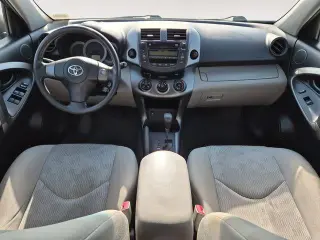 Toyota RAV4 2009 4x4 Base 4dr SUV w/ Third Row Package