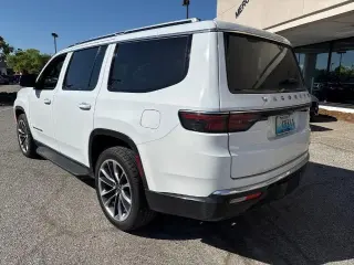 Jeep Wagoneer 2024 4x4 Series II 4dr SUV