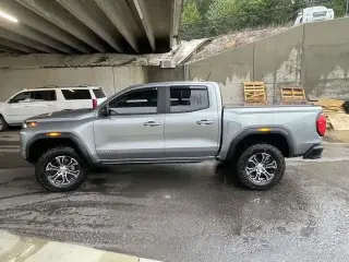 GMC Canyon 2024 4x4 AT4 4dr Crew Cab 5 ft. SB