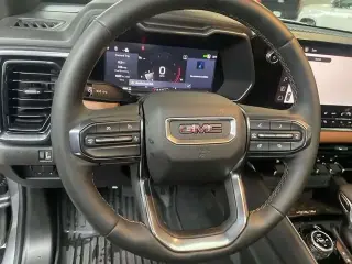GMC Canyon 2024 4x4 AT4 4dr Crew Cab 5 ft. SB
