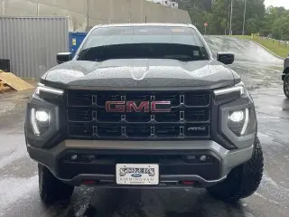 GMC Canyon 2024 4x4 AT4 4dr Crew Cab 5 ft. SB