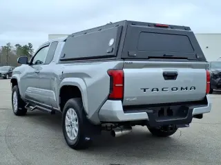 Toyota Tacoma 2025 4x4 SR5 2dr XtraCab 6.1 ft LB
