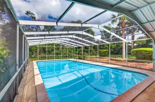 Propiedad en alquiler con 3 habitaciones y 3 baños en Palm Harbor
