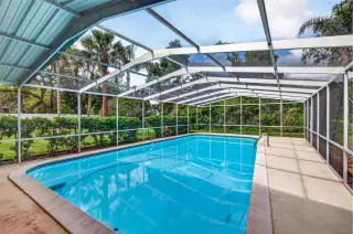 Propiedad en alquiler con 3 habitaciones y 3 baños en Palm Harbor
