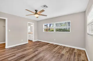 Propiedad en alquiler con 3 habitaciones y 3 baños en Palm Harbor