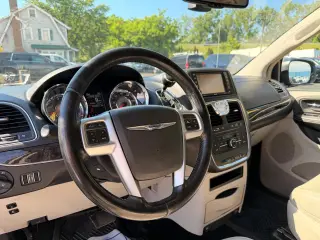 2012 Chrysler Town & Country