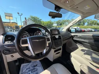 2012 Chrysler Town & Country