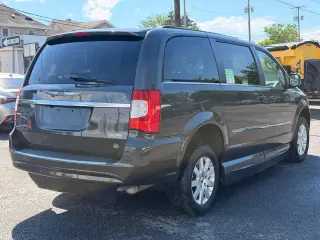 2012 Chrysler Town & Country