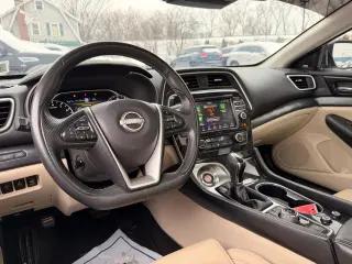 2023 Nissan Maxima