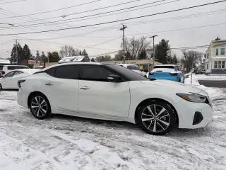 2023 Nissan Maxima