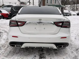 2023 Nissan Maxima