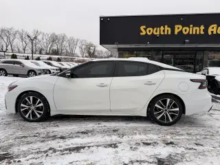 2023 Nissan Maxima