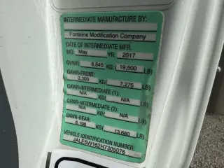 2017 Isuzu NRR DSL REG AT