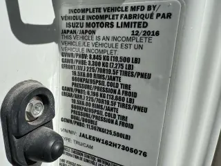 2017 Isuzu NRR DSL REG AT