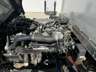 2017 Isuzu NRR DSL REG AT