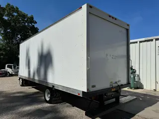 2017 Isuzu NRR DSL REG AT
