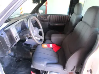 1993 CHEVROLET S10 REGULAR CAB
