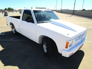1993 CHEVROLET S10 REGULAR CAB