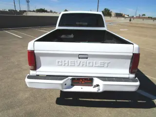 1993 CHEVROLET S10 REGULAR CAB