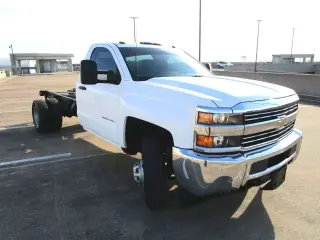 2015 CHEVROLET SILVERADO 3500 HD REGULAR CAB & CHASSIS