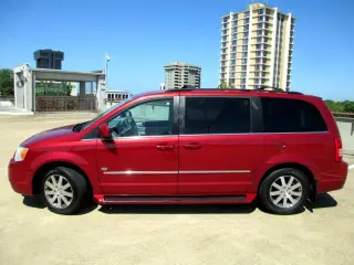 2009 CHRYSLER TOWN & COUNTRY