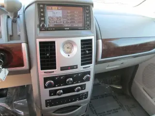 2009 CHRYSLER TOWN & COUNTRY