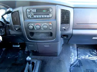 2004 DODGE RAM 1500 REGULAR CAB