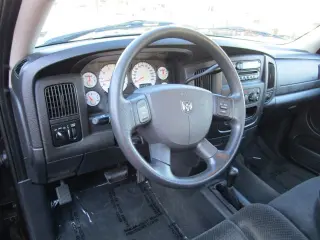 2004 DODGE RAM 1500 REGULAR CAB