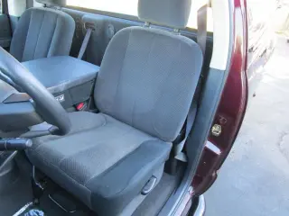 2004 DODGE RAM 1500 REGULAR CAB