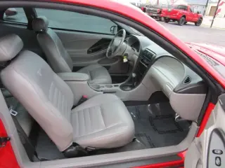 2004 FORD MUSTANG