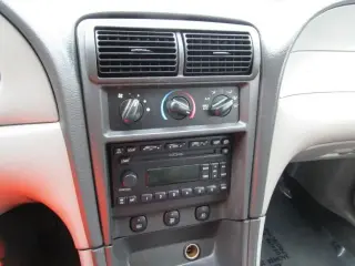 2004 FORD MUSTANG