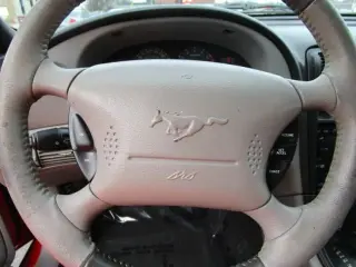 2004 FORD MUSTANG