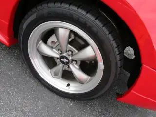 2004 FORD MUSTANG