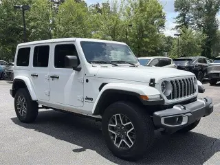 Jeep Wrangler 2025 4x4 Sahara 4dr SUV