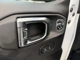 Jeep Wrangler 2025 4x4 Sahara 4dr SUV