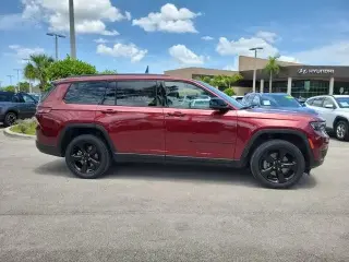 Jeep Grand Cherokee L 2023 4x2 Laredo X 4dr SUV