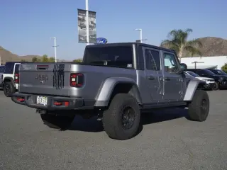 Jeep Gladiator 2020 4x4 Launch Edition 4dr Crew Cab 5.0 ft. SB
