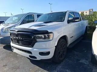 Ram 1500 2021 4x2 Laramie 4dr Crew Cab 5.6 ft. SB Pickup