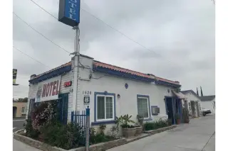 CUARTO DE RENTA EN RIALTO